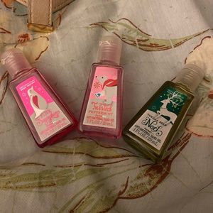 Bath and Bodyworks

Pink sugarplum 
Twisted Peppermint 
Vanilla Bean Noel